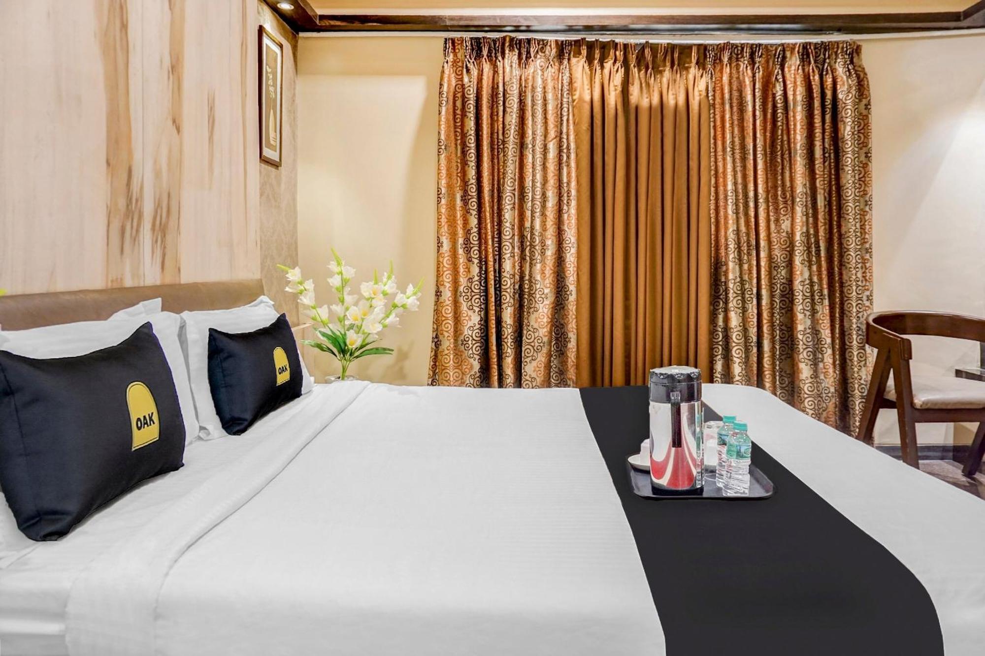 Hotel Hight Krone A Family Hotel Near Igi Airport Delhi Нью-Дели Экстерьер фото